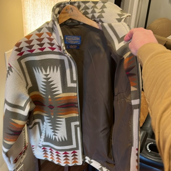 Geometric Patterned Jacket - Picture 7 of 9